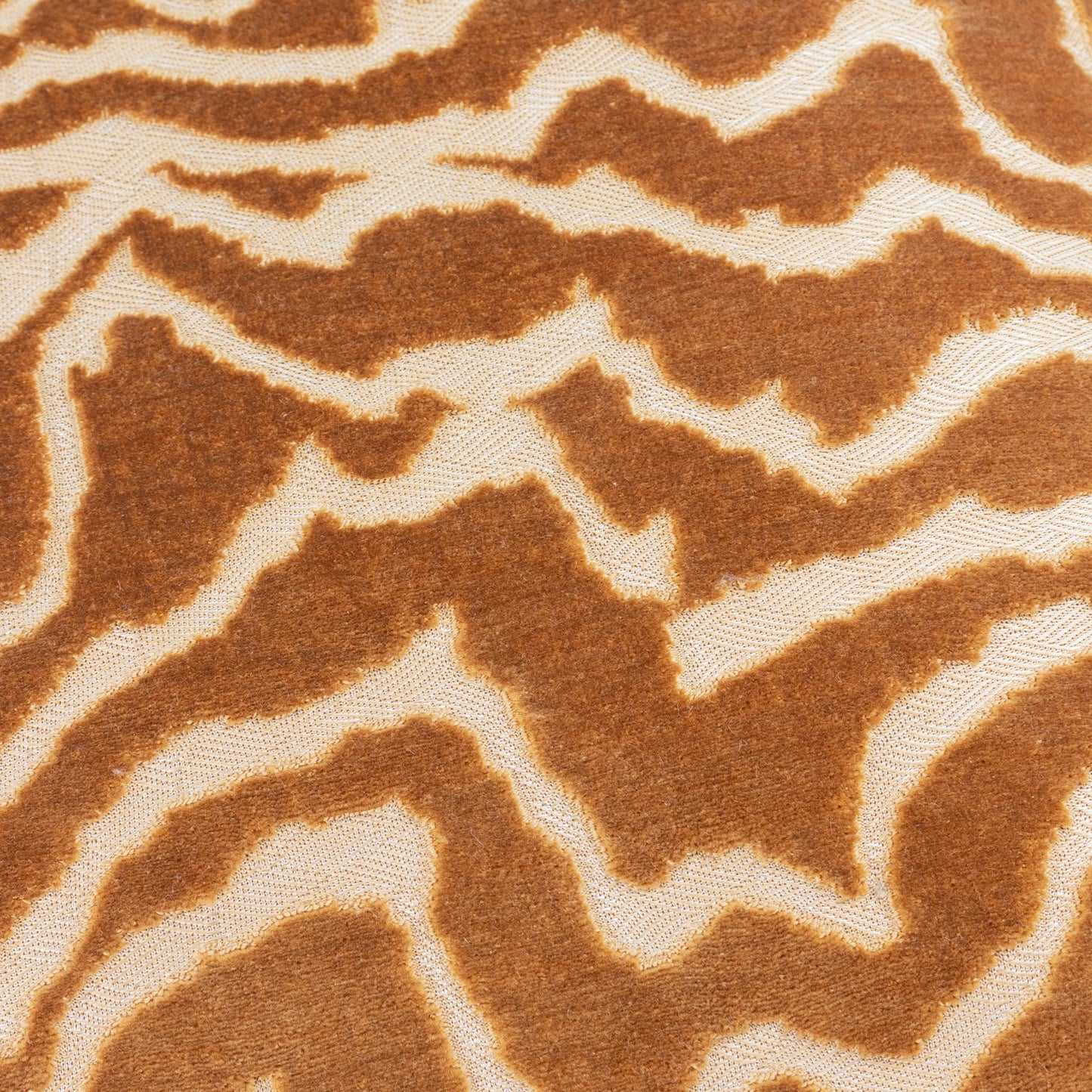 Paoletti Tierra Cushion - Bronze