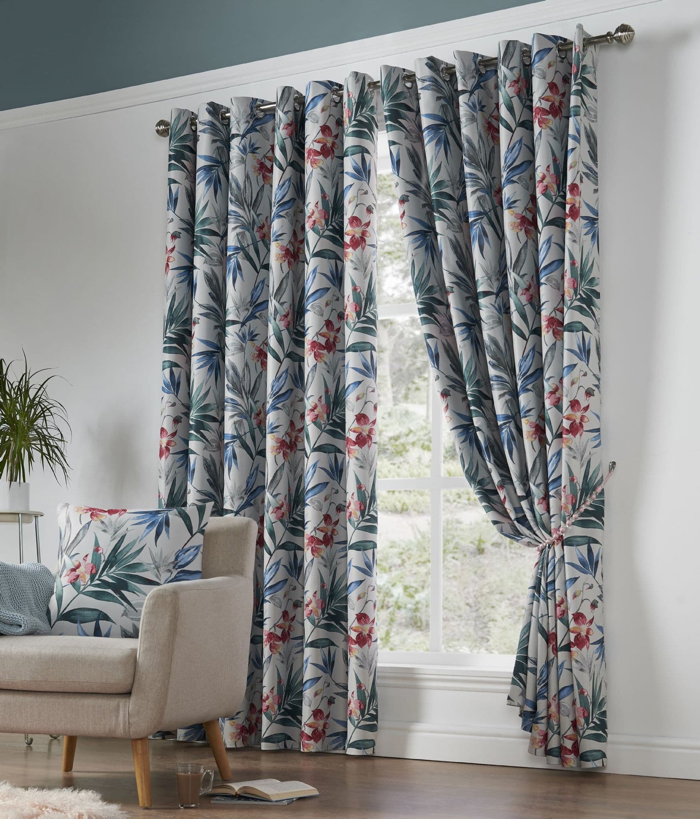 Alan Symonds Florida Eyelet Curtains - Fuschia