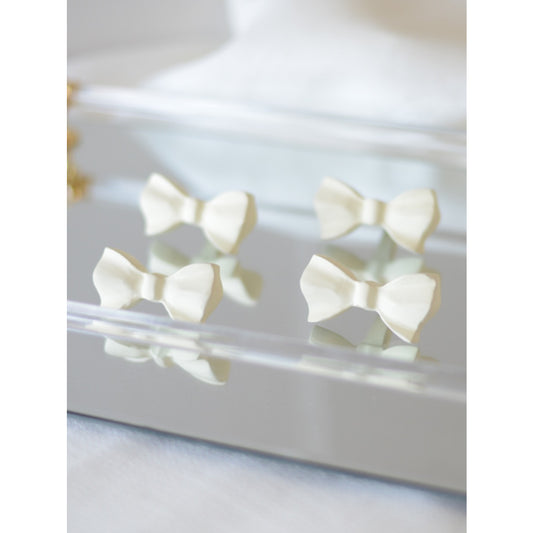 Laura Ashley Bow Drawer Pulls (Pack of 4) - Off White