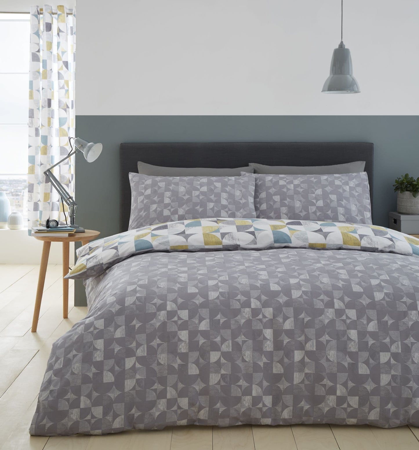Catherine Lansfield Retro Circles Duvet Cover Set