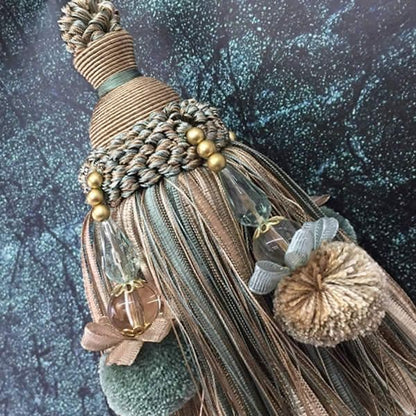 Jones Interlude Key Tassel - Acqua