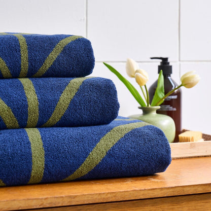 Orla Kiely Linear Stem Bath Towels - Navy/Olive