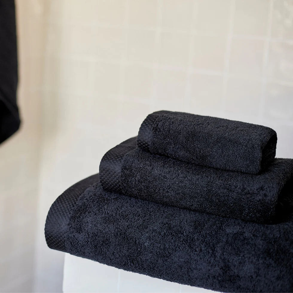 Torres Novas Luxus Bath Towels - Caviar Black