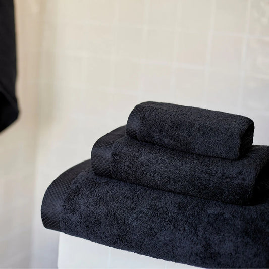 Torres Novas Luxus Bath Towels - Caviar Black