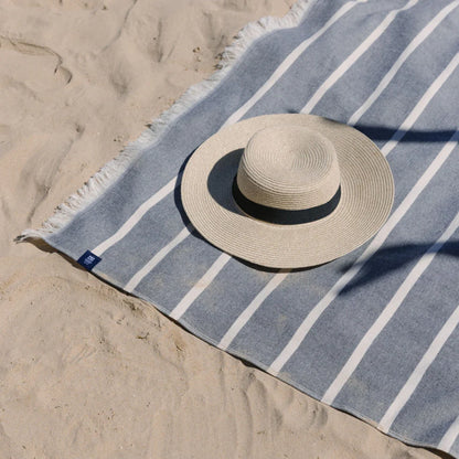 Torres Novas Belém Beach Towel - Black