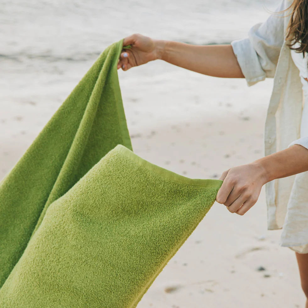 Torres Novas Mar Tranquilo Beach Towel - Olive Drab
