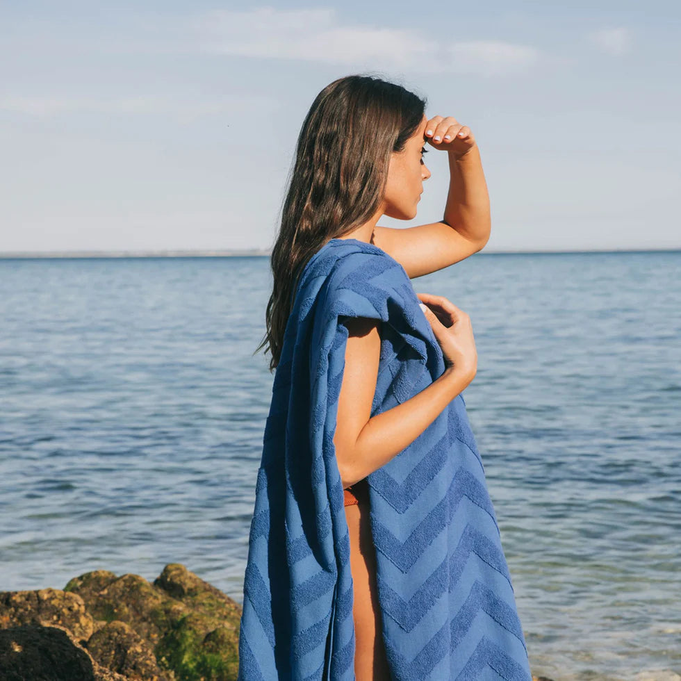 Torres Novas Mar Picado Beach Towel - Blue Flag
