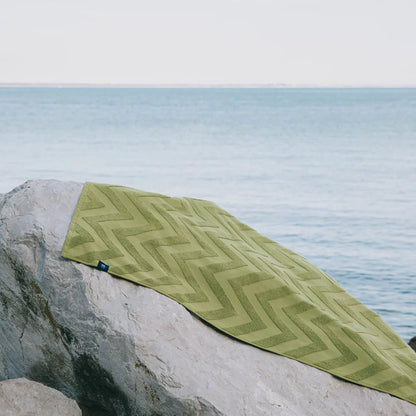 Torres Novas Mar Picado Beach Towel - Olive Drab