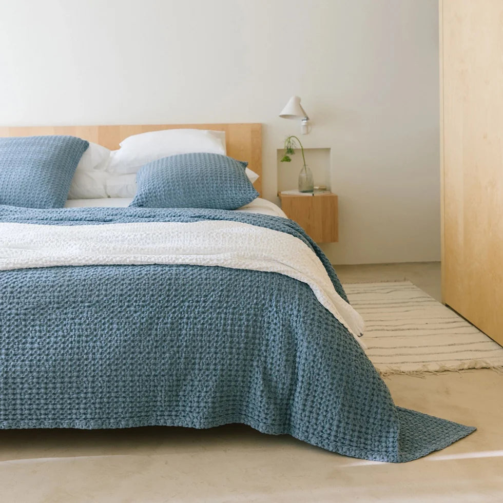 Torres Novas Santa Luzia Bedspread - Blue