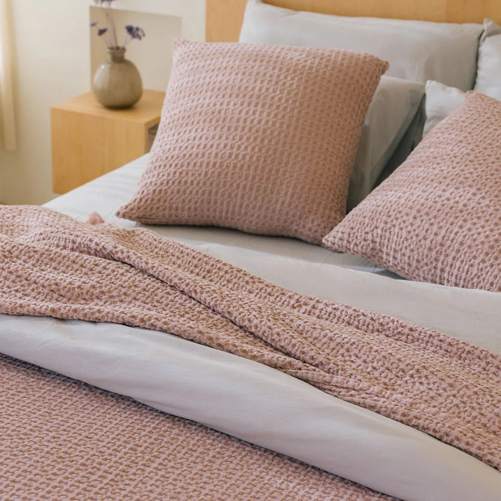 Torres Novas Santa Luzia Bedspread - Old Pink