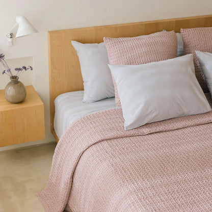 Torres Novas Santa Luzia Bedspread - Old Pink