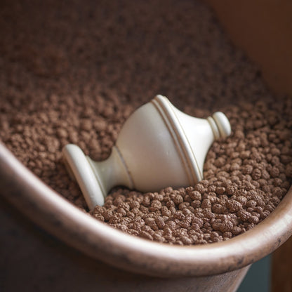 Jones Hardwick Urn 40mm Wooden Curtain Pole - Antique Gold